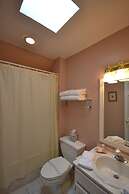 Century Suites Hotel