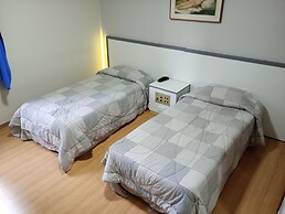 Carillon Plaza Hotel