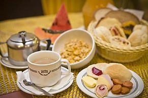 Carillon Plaza Hotel