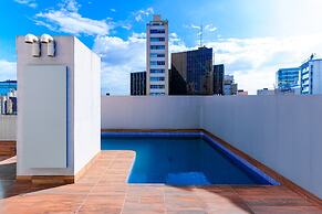 Carillon Plaza Hotel