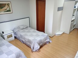 Carillon Plaza Hotel