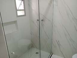 Carillon Plaza Hotel