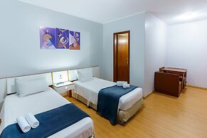 Carillon Plaza Hotel