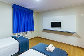 Carillon Plaza Hotel