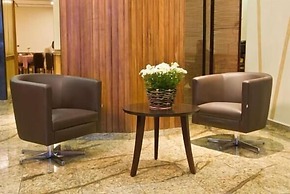 Carillon Plaza Hotel