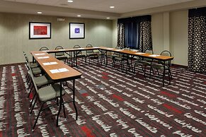 Holiday Inn Express Hotel & Suites York NE - Market by IHG