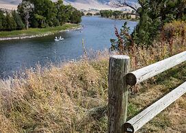 Yellowstone Valley Lodge, Ascend Hotel Collection