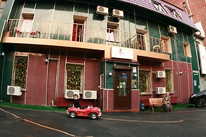 YELLOW UNLIMITED HOTEL 4