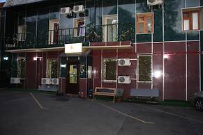 YELLOW UNLIMITED HOTEL 4