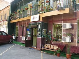 YELLOW UNLIMITED HOTEL 4