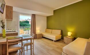 Alexandra Beach Hotel