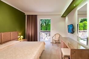 Alexandra Beach Hotel