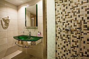 Alexandra Beach Hotel