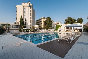 HR Resort