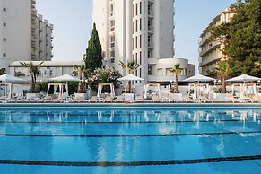 HR Resort
