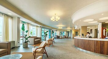 HR Resort