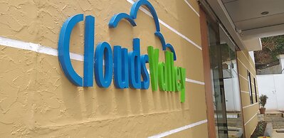 Clouds Valley Leisure Hotel