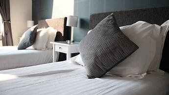 The Whittington & Cat