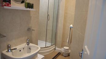 The Whittington & Cat