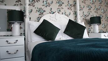 The Whittington & Cat