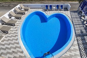 Honeymoon Beach Studios