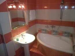 Honeymoon Beach Studios