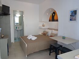 Honeymoon Beach Studios