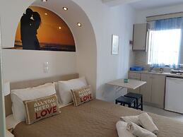 Honeymoon Beach Studios