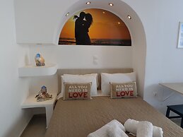 Honeymoon Beach Studios