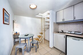 Honeymoon Beach Studios