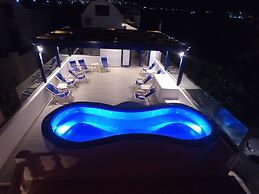 Honeymoon Beach Studios