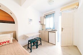 Honeymoon Beach Studios