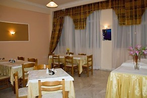 Alexiou Hotel