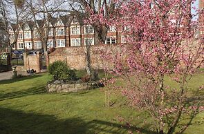 Aylestone Court Hotel