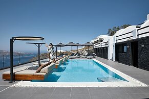 Oia Suites