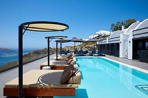 Oia Suites