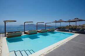 Oia Suites