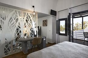 Oia Suites