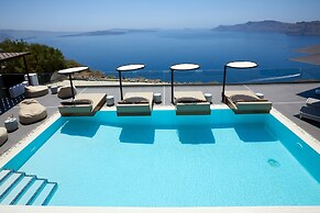 Oia Suites