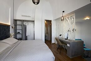 Oia Suites