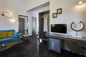 Oia Suites