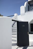 Oia Suites