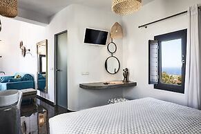 Oia Suites