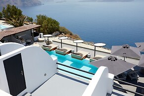 Oia Suites