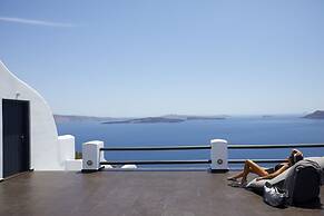 Oia Suites