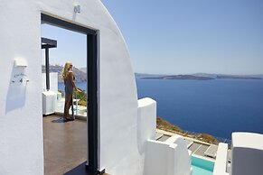 Oia Suites