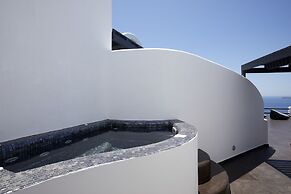 Oia Suites