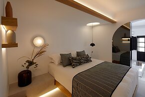 Oia Suites