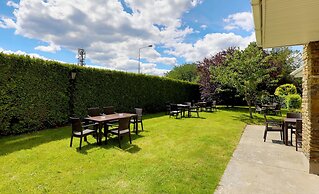 Brook Lodge Boutique Hotel