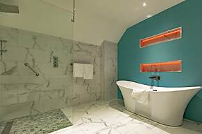 Brook Lodge Boutique Hotel